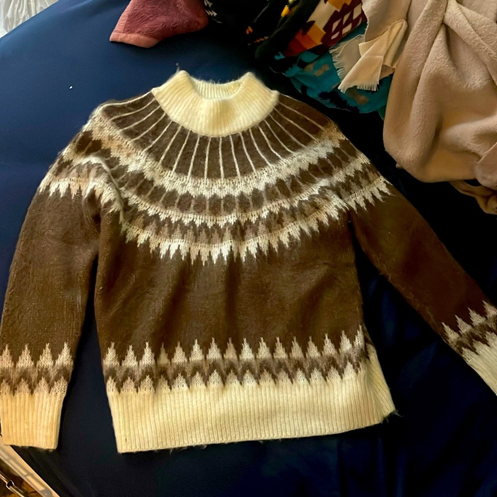 Fuzzy wool sweater browns and black
